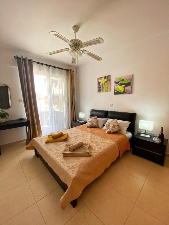 Cozy Poolside Apartment Paphos Exteriér fotografie